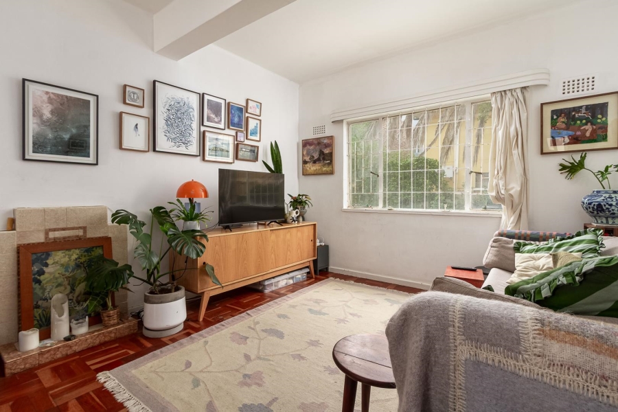 To Let 1 Bedroom Property for Rent in Sea Point Western Cape